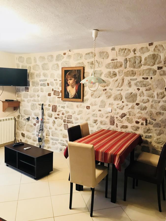 Apartments Sneza Risan Exterior photo