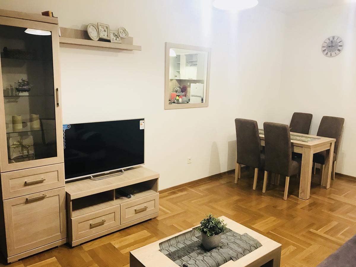Apartments Sneza Risan Exterior photo